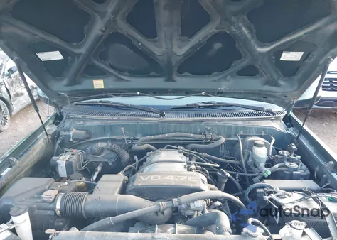 2002 Toyota Tundra Ltd V8 из США, поврежденный, VIN 5TBBT48172S230468